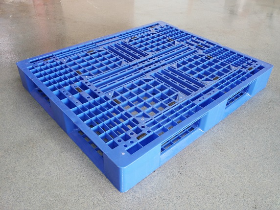 ritme lade Schrijfmachine Gebruikte kunststof pallets 100x120cm OML blauw - Pallet Plaza