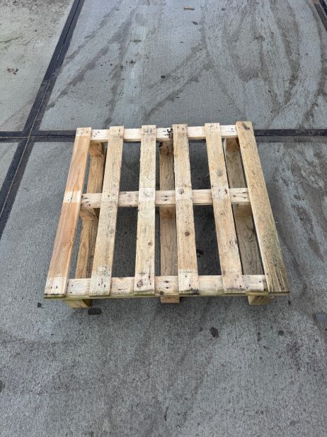 Gebruikte pallets 90x90cm pallets